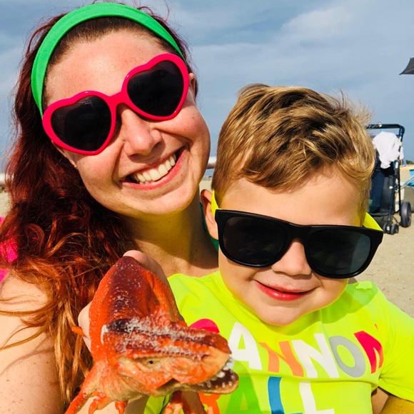 Meet your Posher, Kelli - Picture 2 of 6